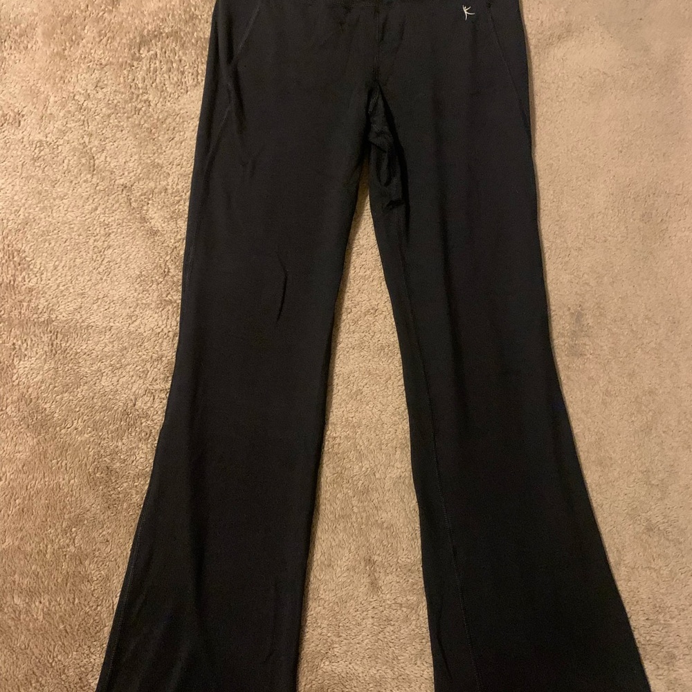 Danskin now new legging new ,tags say large is not,is between medium and small
